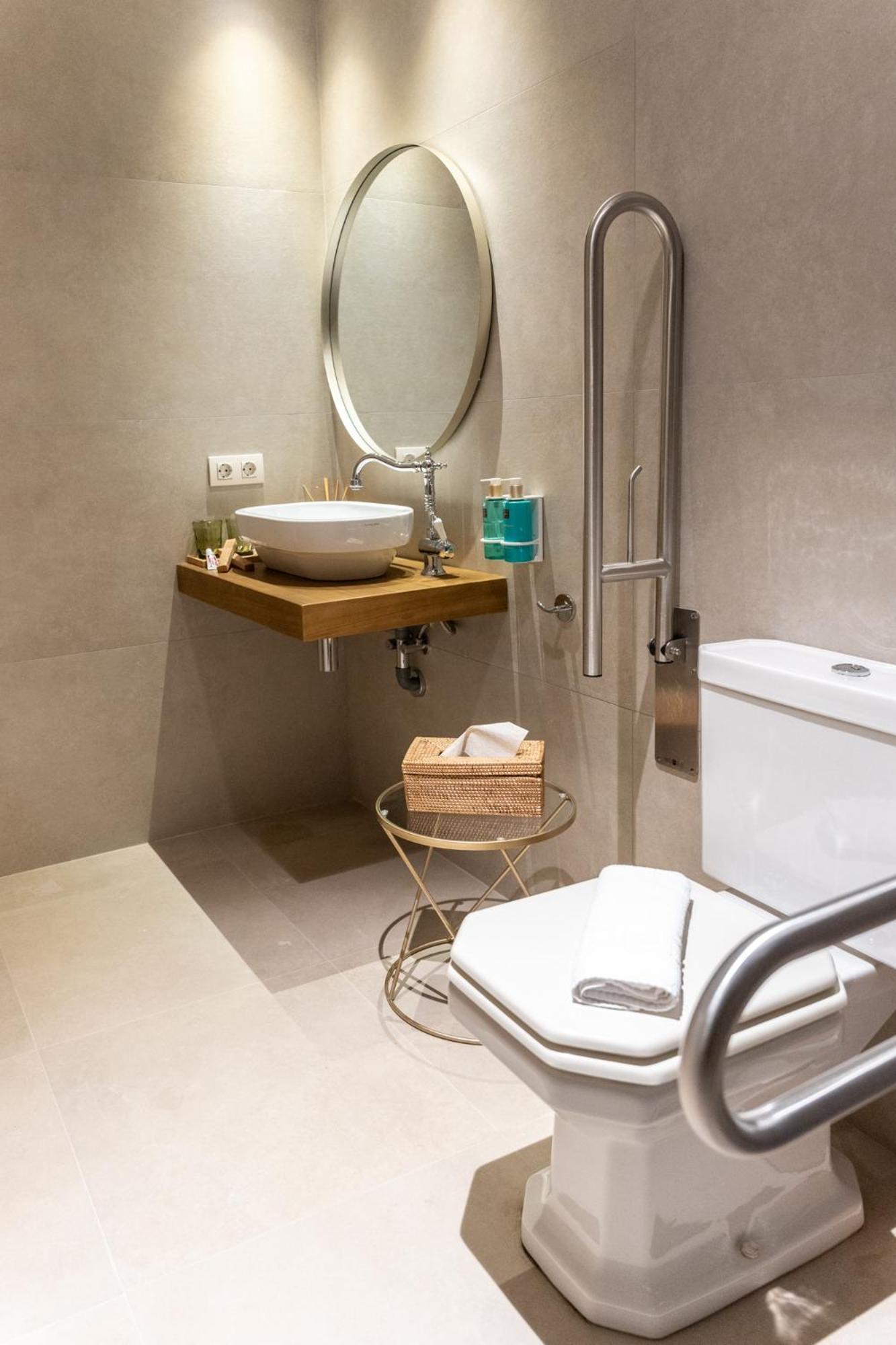 Hotel Font De La Canya Avinyonet del Penedes Eksteriør billede